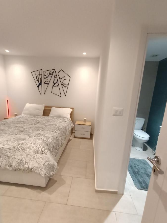 Lovely 1-bed In Lac1