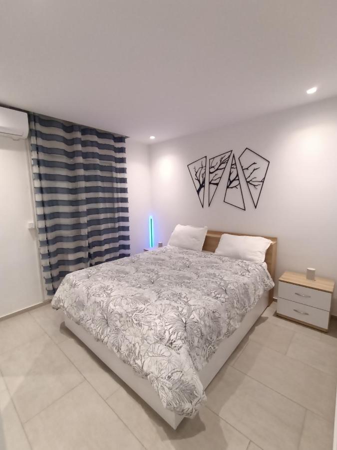 Lovely 1-bed In Lac1 Appartement